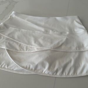Ladies white tennis skort size L